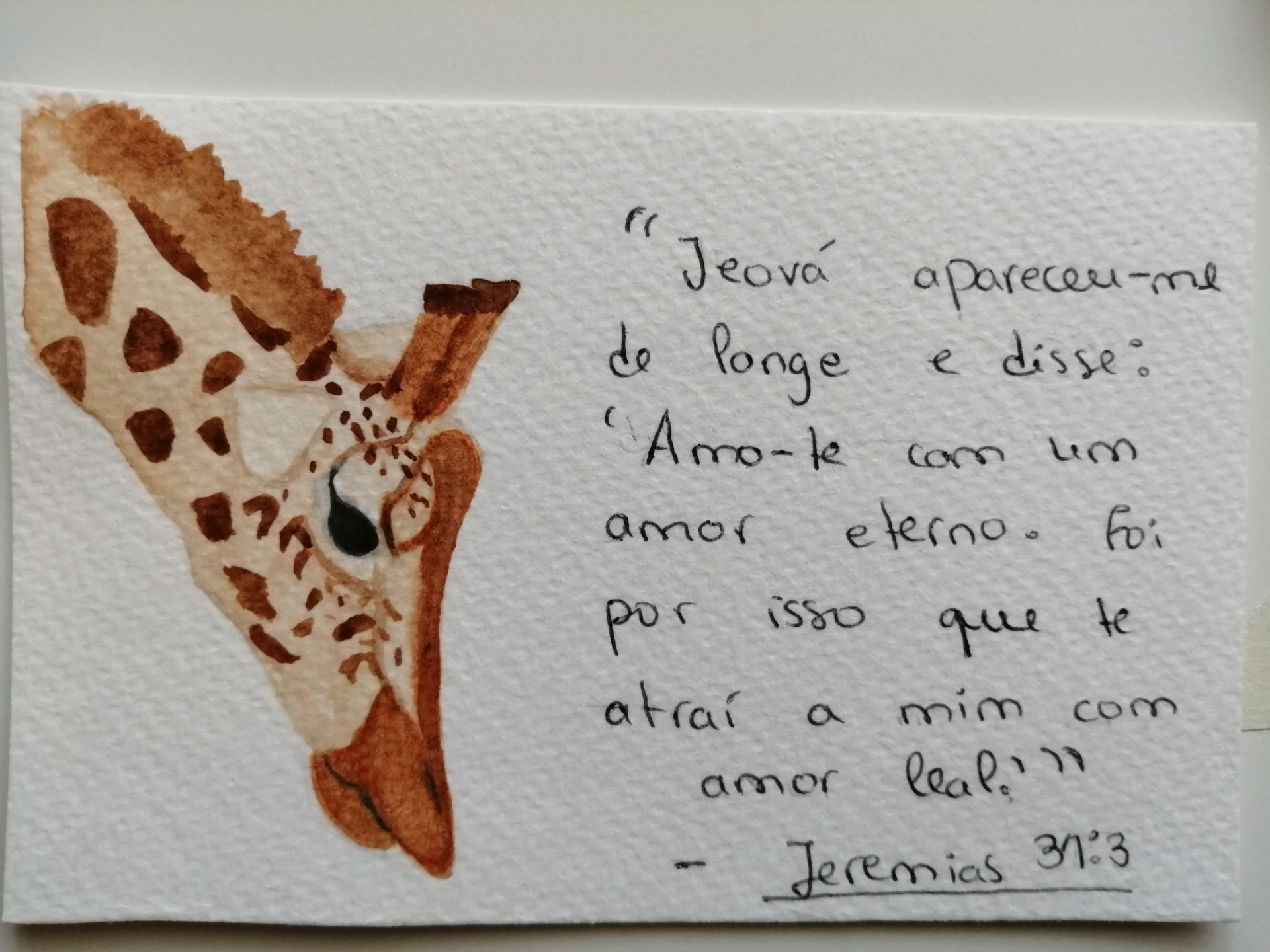 pintura aguarela de girafa com texto bíblico Jeremias 31: 3